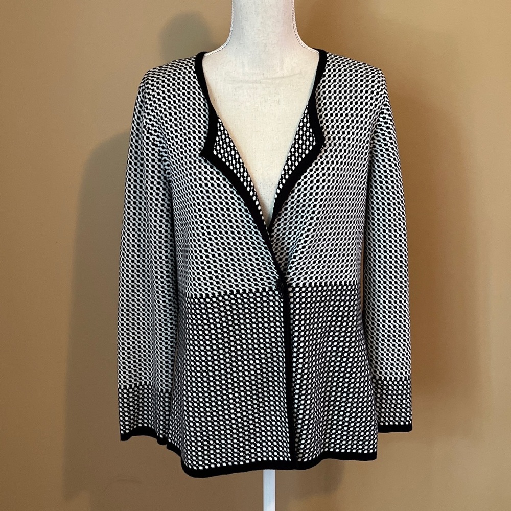 Pendleton Women's Petite Medium Black White Cardigan Sweater